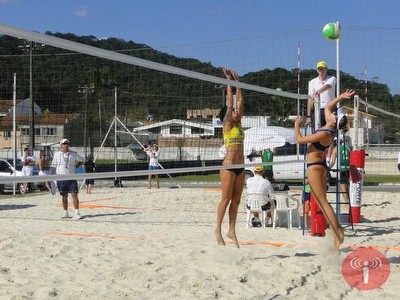 Vôlei de Praia: Experiência nas duplas femininas